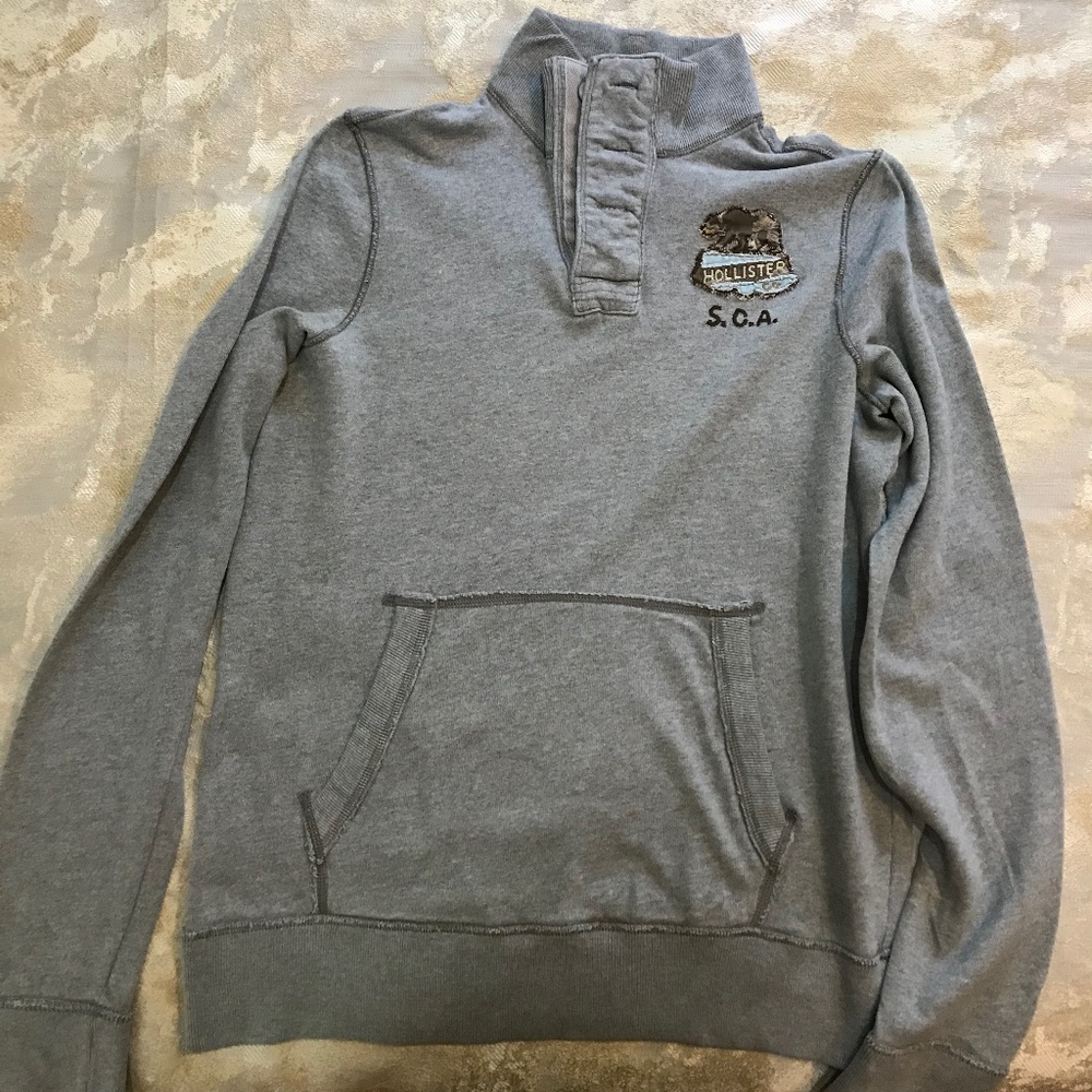 Grey Hollister Turtleneck. Size L